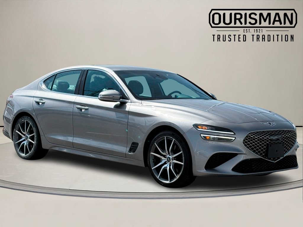 Used 2023 Genesis G70 2.0T image 1