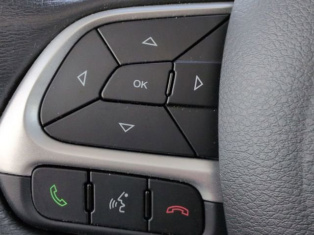 Certified 2023 Jeep Renegade Limited w/ Sun/Sound Group image 20