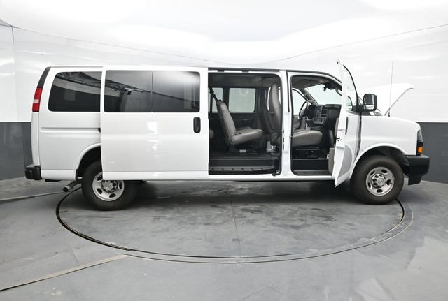 Used 2024 Chevrolet Express 3500 LS RWD image 47