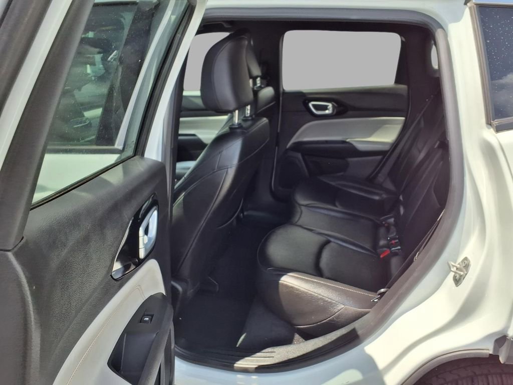 Used 2025 Jeep Compass Limited AWD/4WD image 24