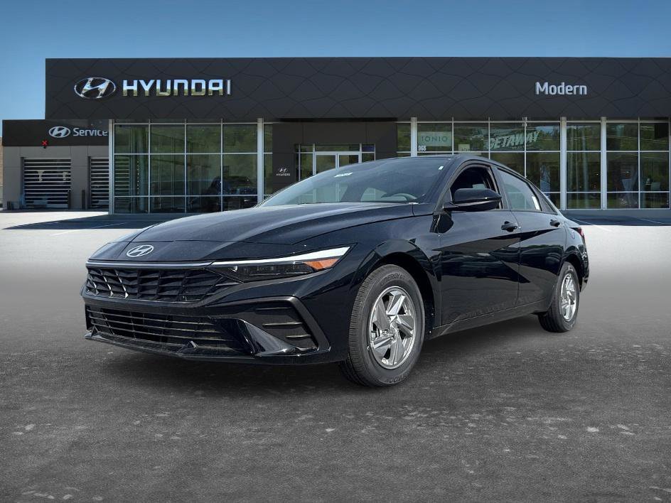 New 2026 Hyundai Elantra SE FWD image 1