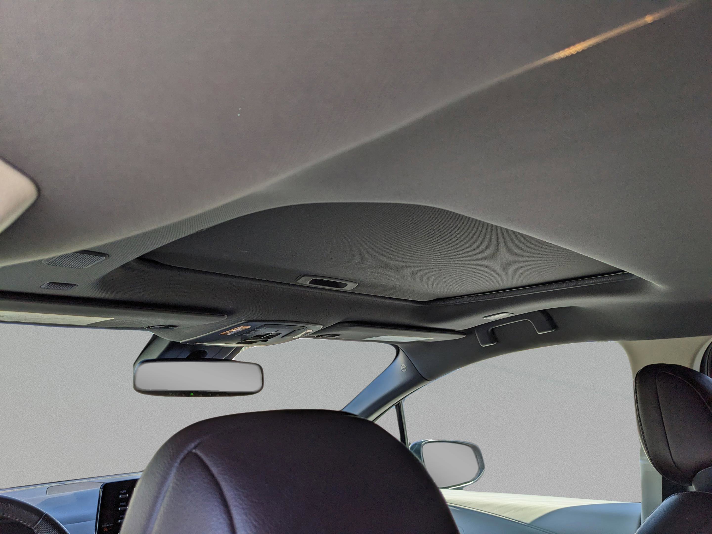 Used 2022 Toyota Sienna Platinum image 22