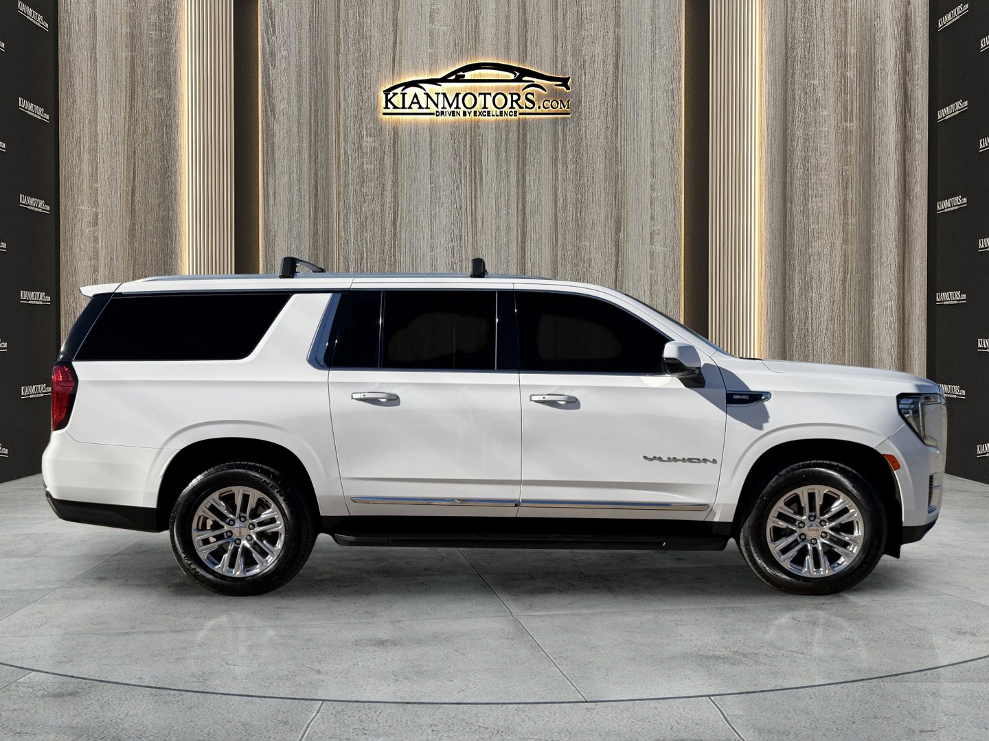 Used 2022 GMC Yukon XL SLT w/ SLT Luxury Package RWD image 8