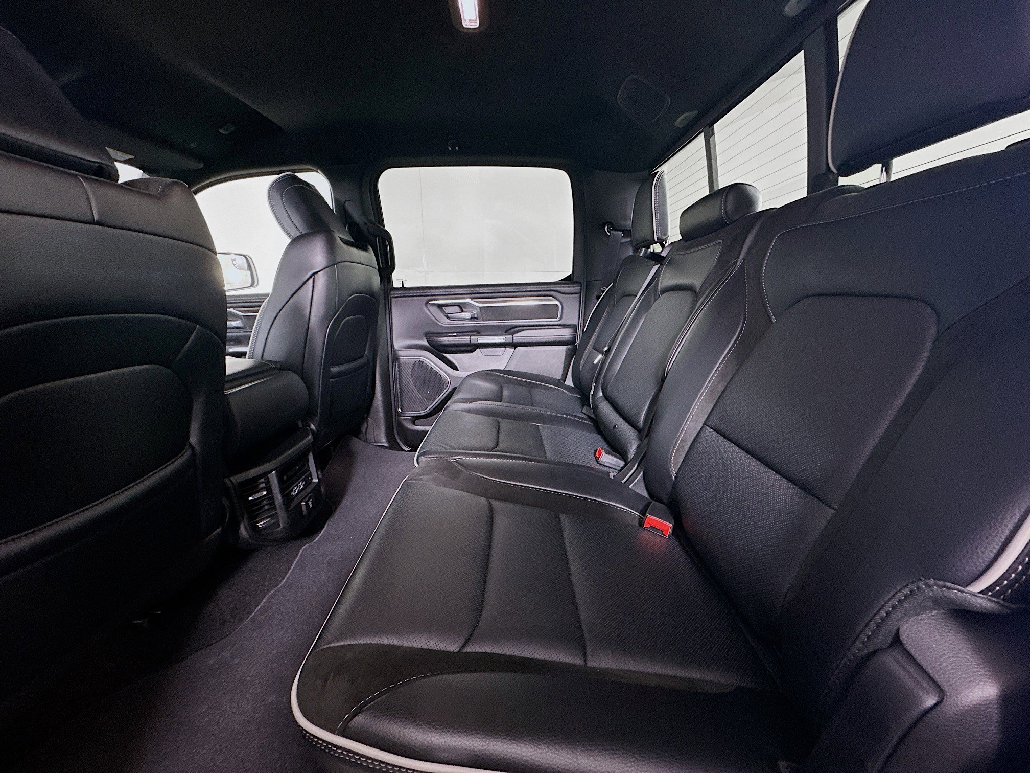 Used 2025 RAM 1500 Laramie image 28