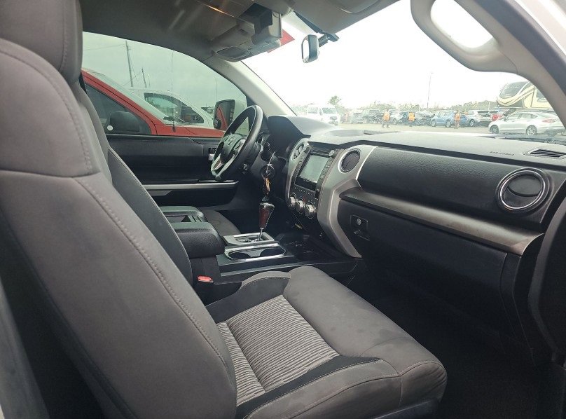 Used 2017 Toyota Tundra SR5 w/ SR5 Upgrade Package image 22