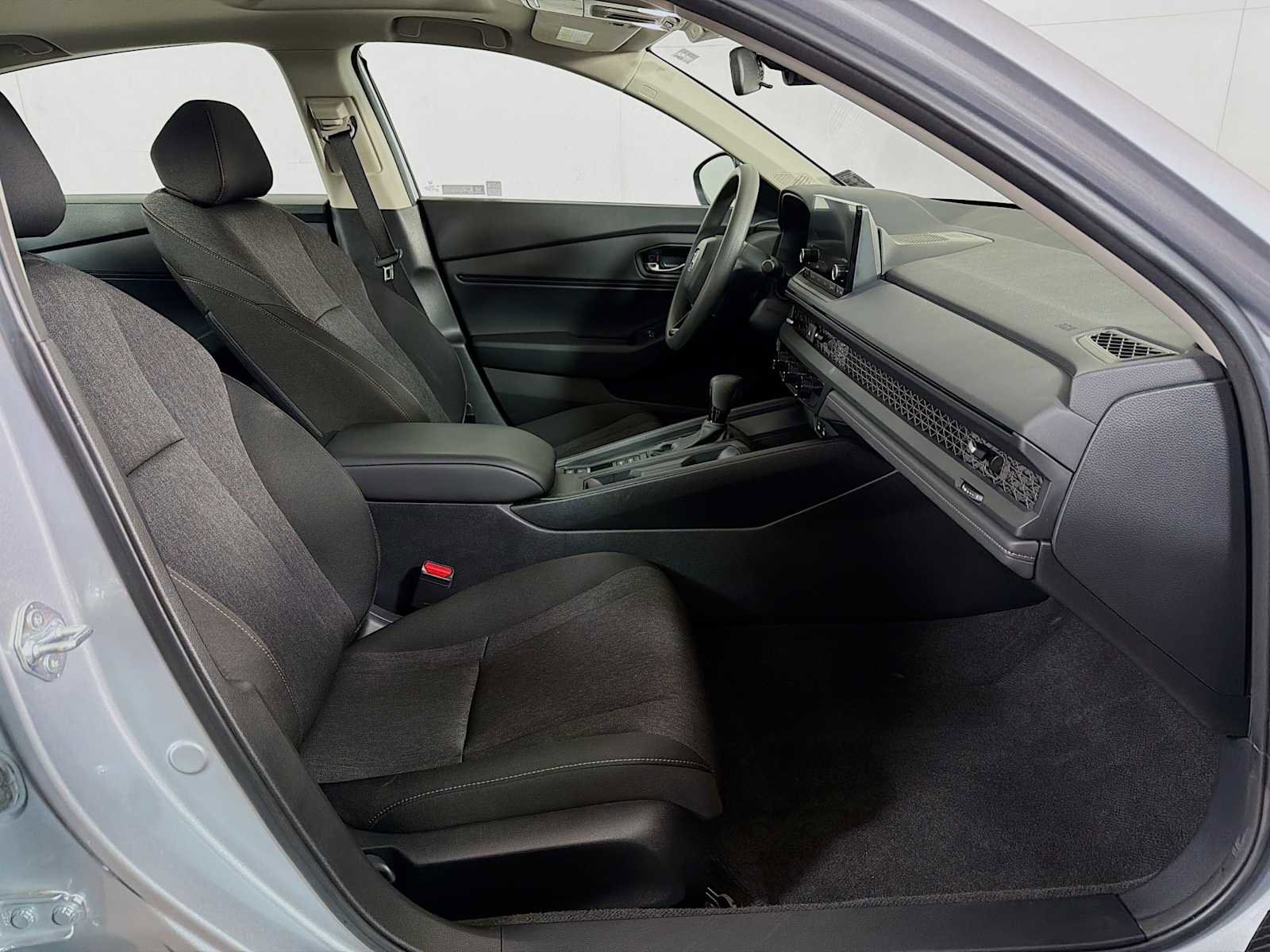 Used 2023 Honda Accord EX image 25