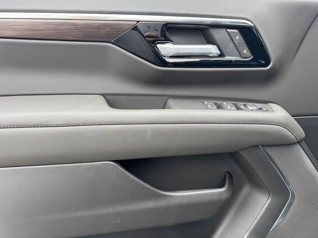 New 2026 Chevrolet Suburban LS w/ LS Custom Edition RWD image 12