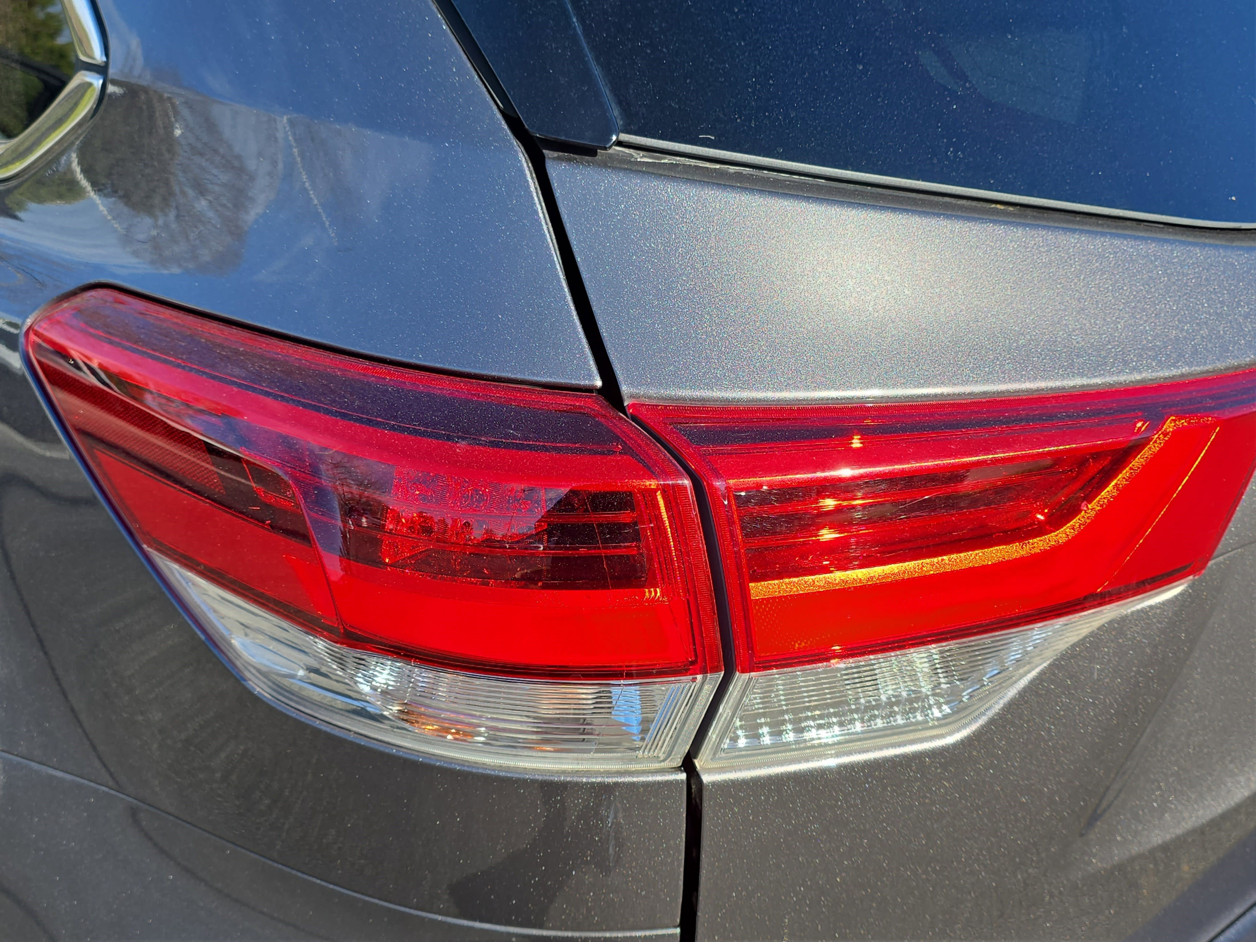 Used 2019 Toyota Highlander LE image 30