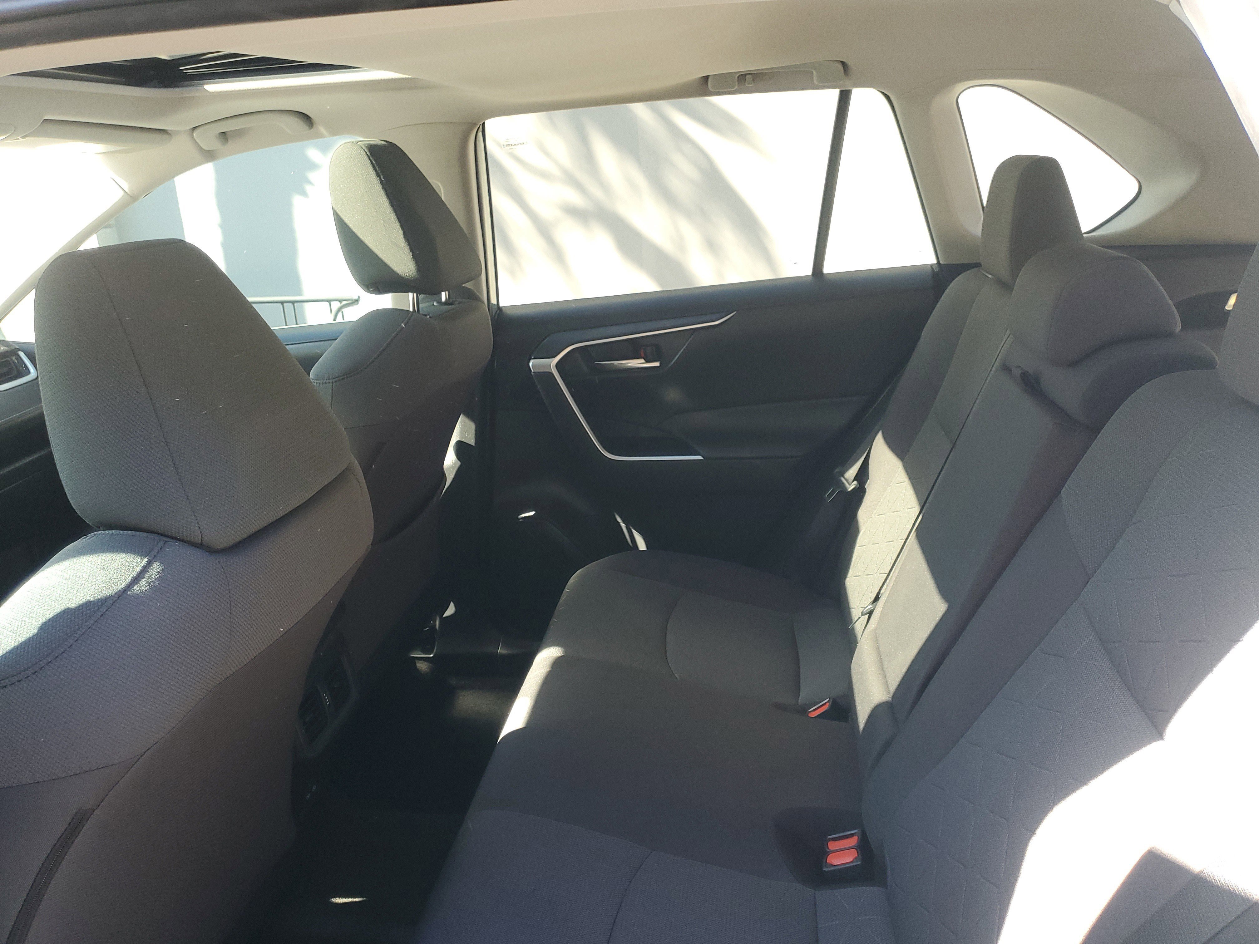 Used 2022 Toyota RAV4 XLE image 11