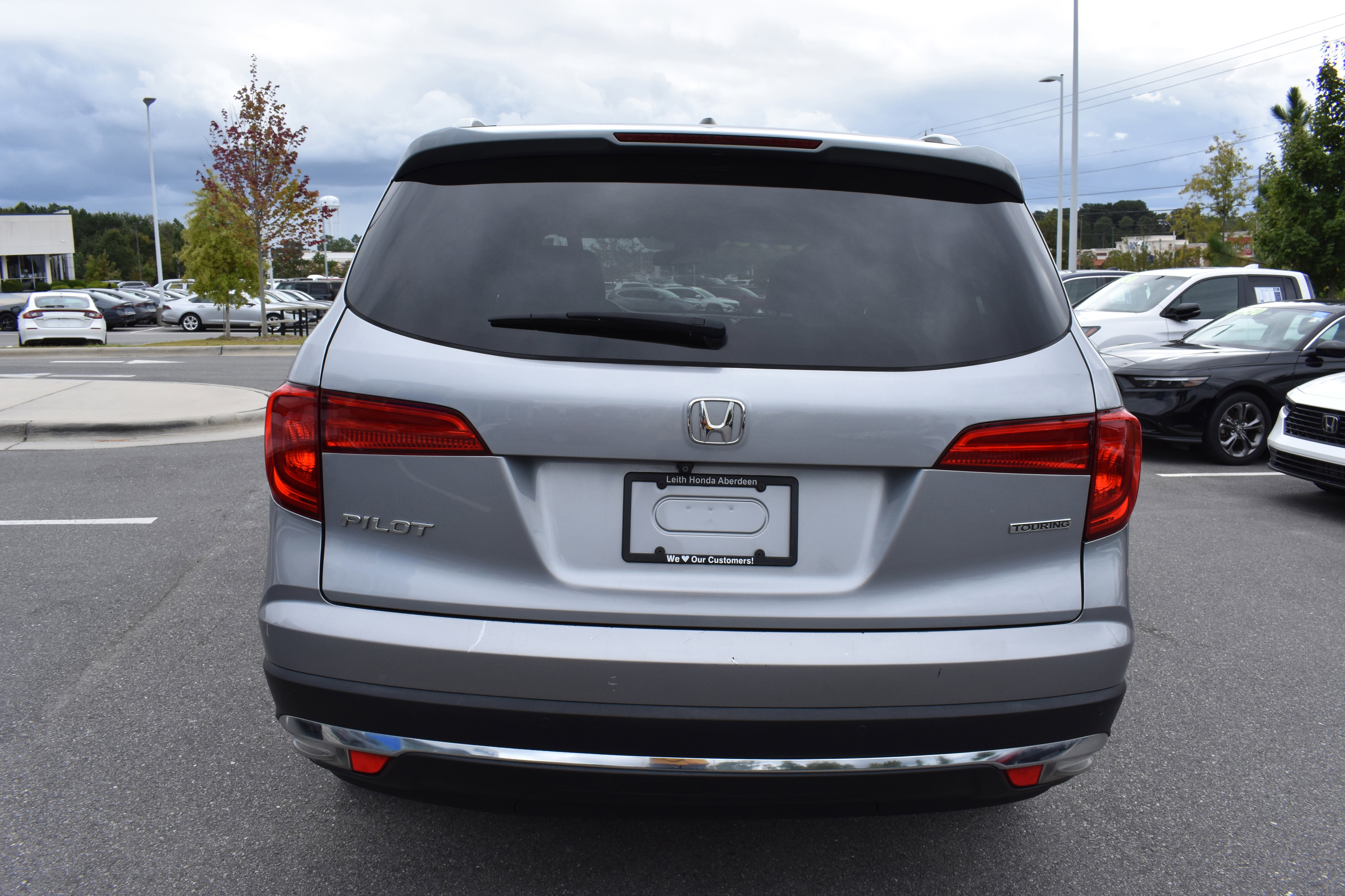 Certified 2018 Honda Pilot Touring image 8