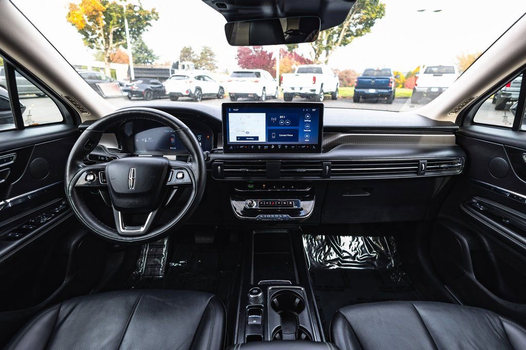 Used 2024 Lincoln Corsair Reserve w/ Equipment Group 201A image 16