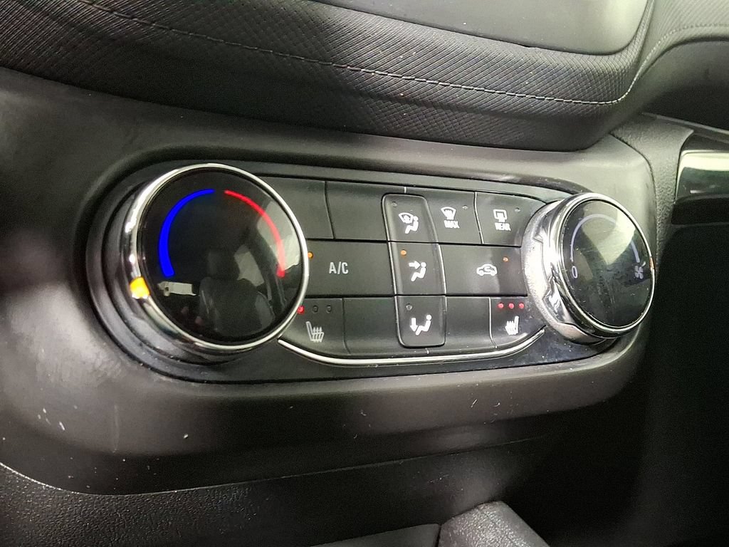 Used 2023 Chevrolet TrailBlazer LT FWD image 17