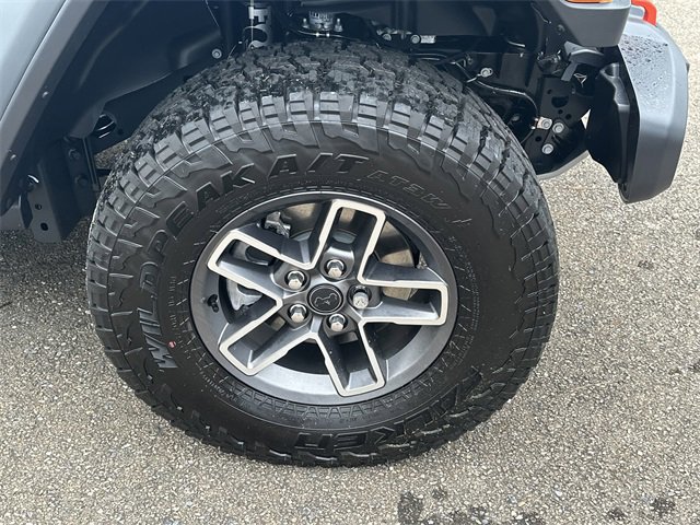 New 2025 Jeep Gladiator Mojave w/ Convenience Group image 12