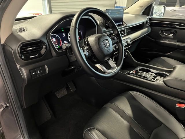 Used 2025 Honda Pilot Touring image 19