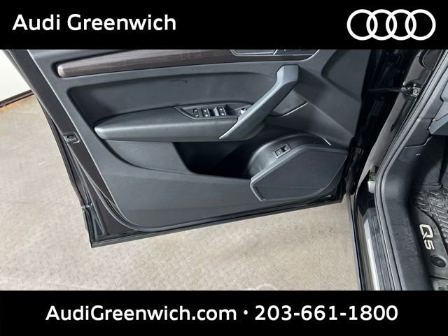 Used 2023 Audi Q5 2.0T Premium w/ Convenience Package AWD/4WD image 19