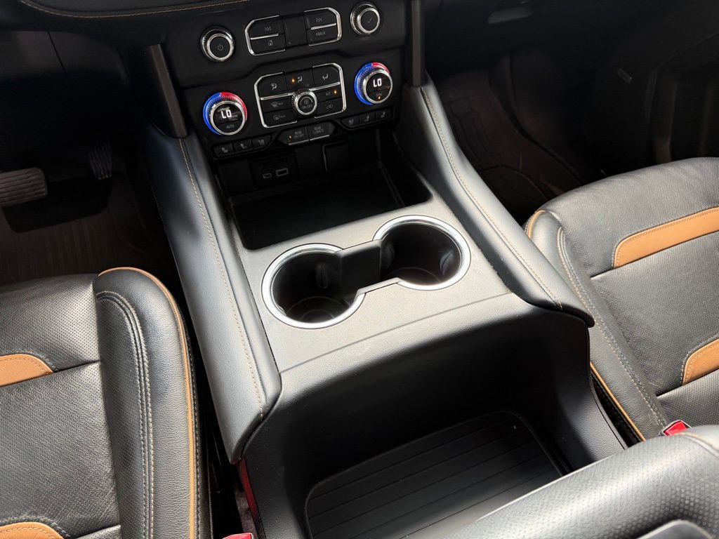 Used 2021 GMC Yukon AT4 w/ AT4 Premium Plus Package AWD/4WD image 18