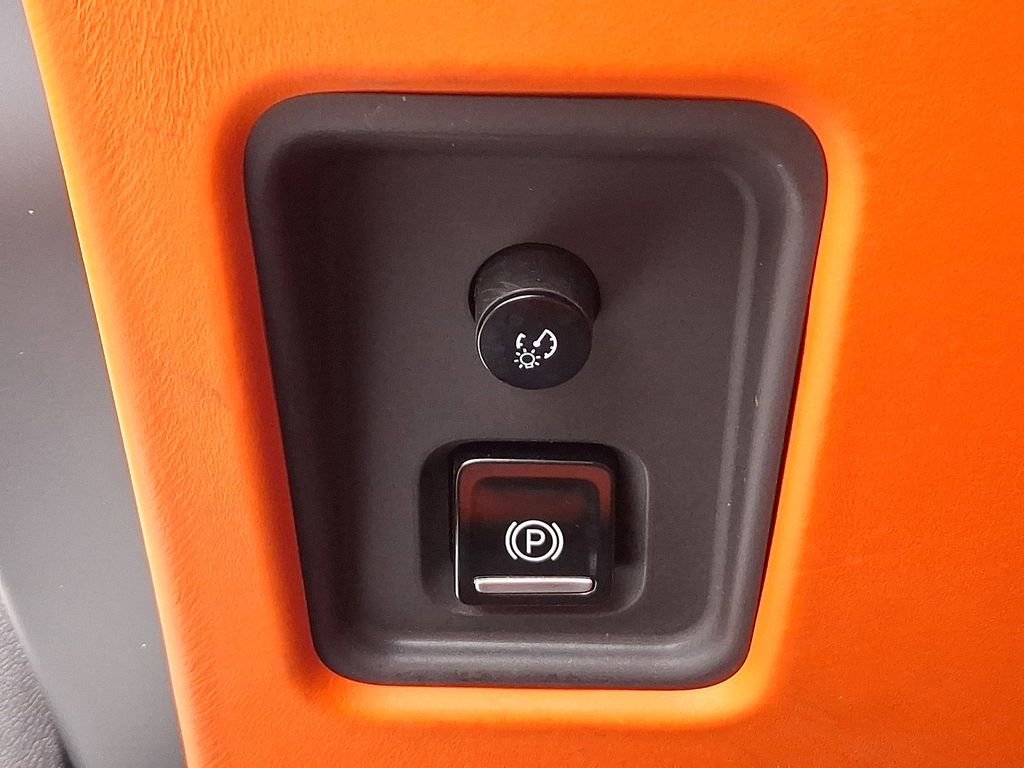 Used 2025 Chevrolet Corvette Stingray Premium Cpe w/ Z51 Performance Package image 20