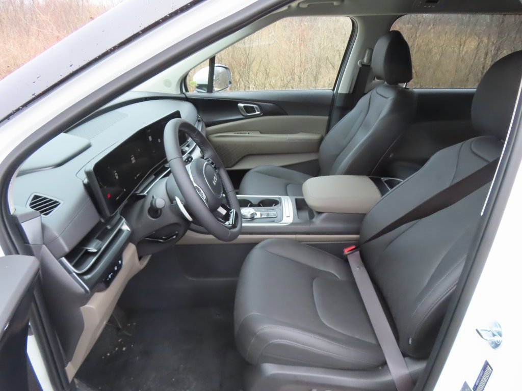 New 2026 Kia Carnival LXS image 23