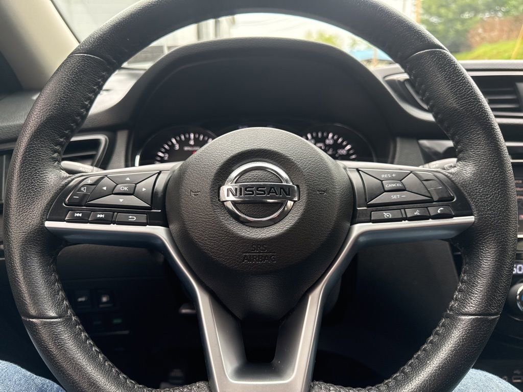 Used 2020 Nissan Rogue SV AWD/4WD image 23