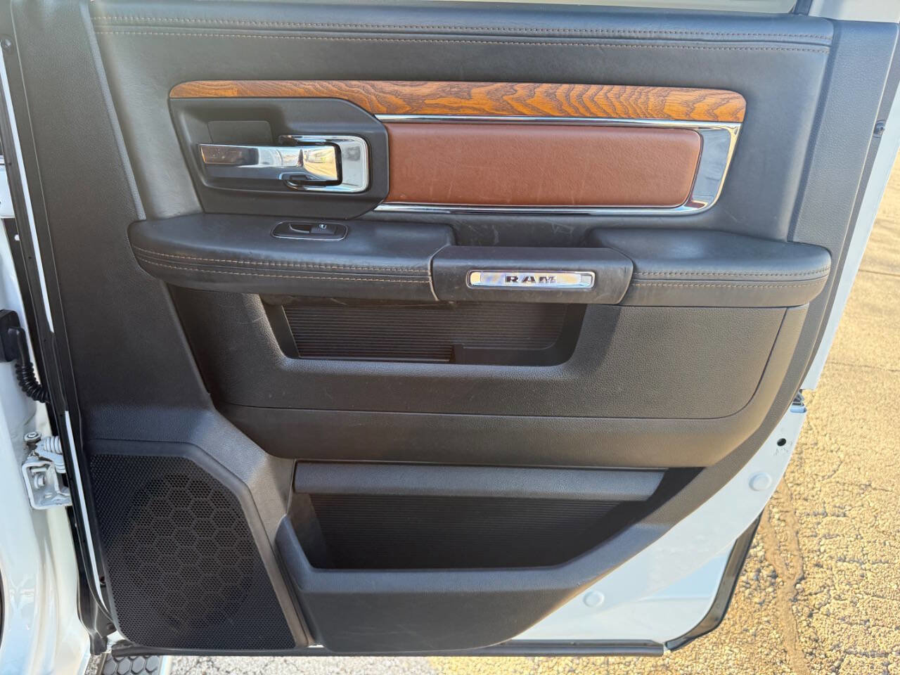 Used 2014 RAM 2500 Longhorn image 29