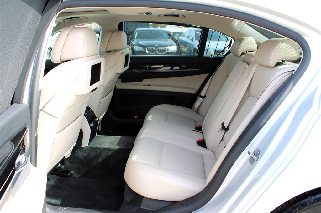 Used 2009 BMW 750Li 750Li image 18