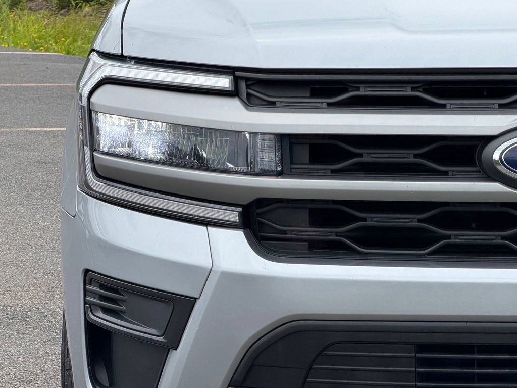 Certified 2024 Ford Expedition XLT AWD/4WD image 2