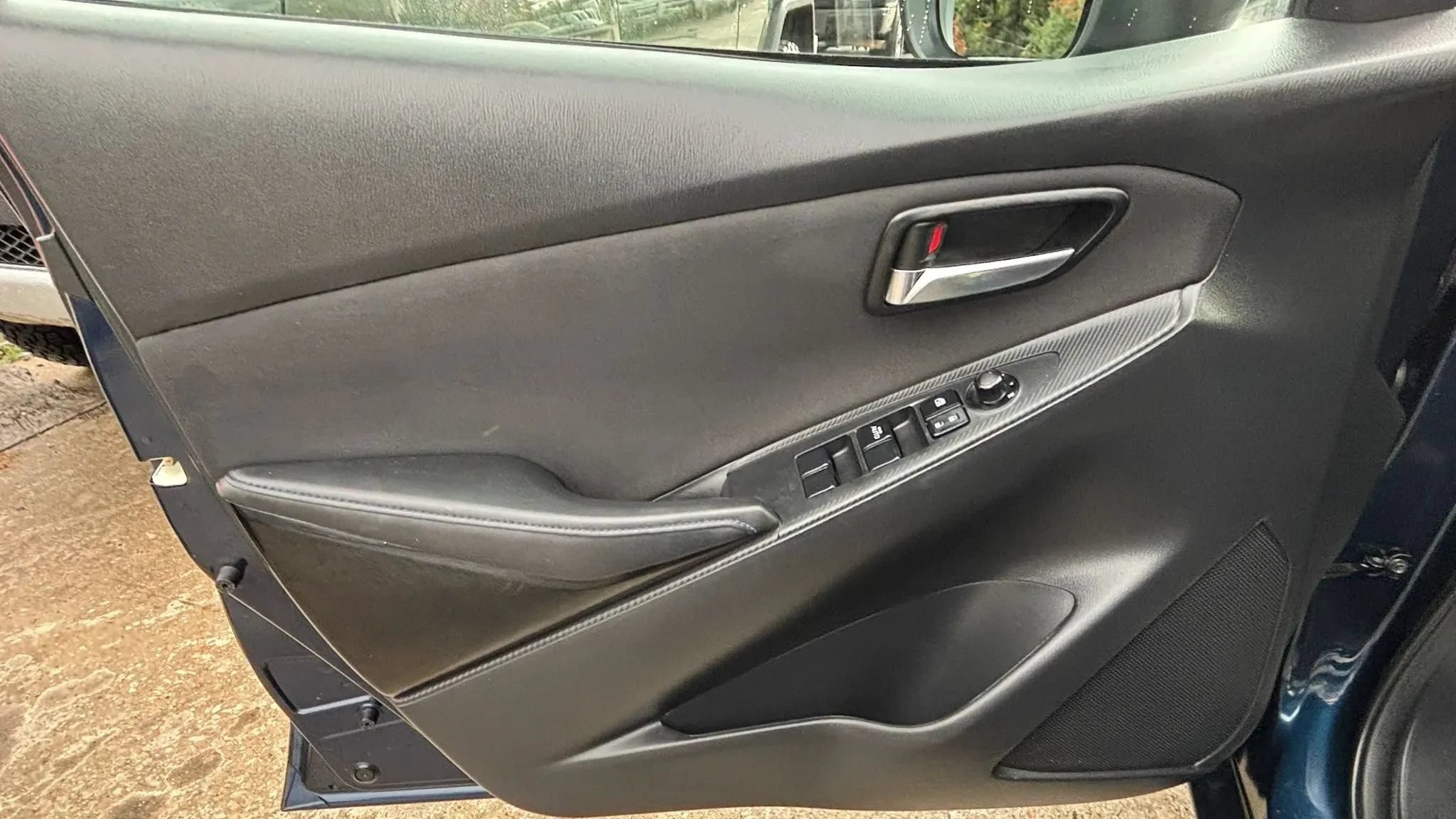 Used 2018 Toyota Yaris iA FWD image 15