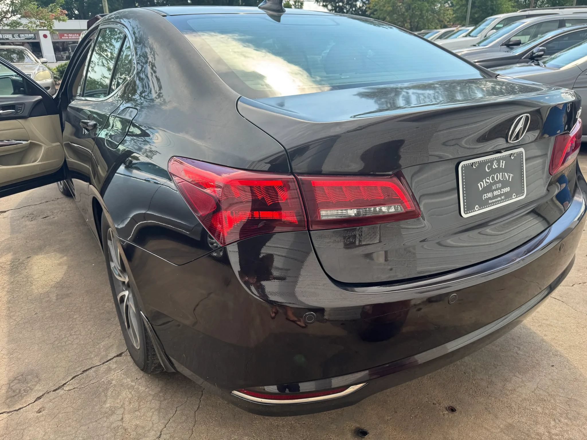 Used 2015 Acura TLX w/ Advance Package FWD image 4