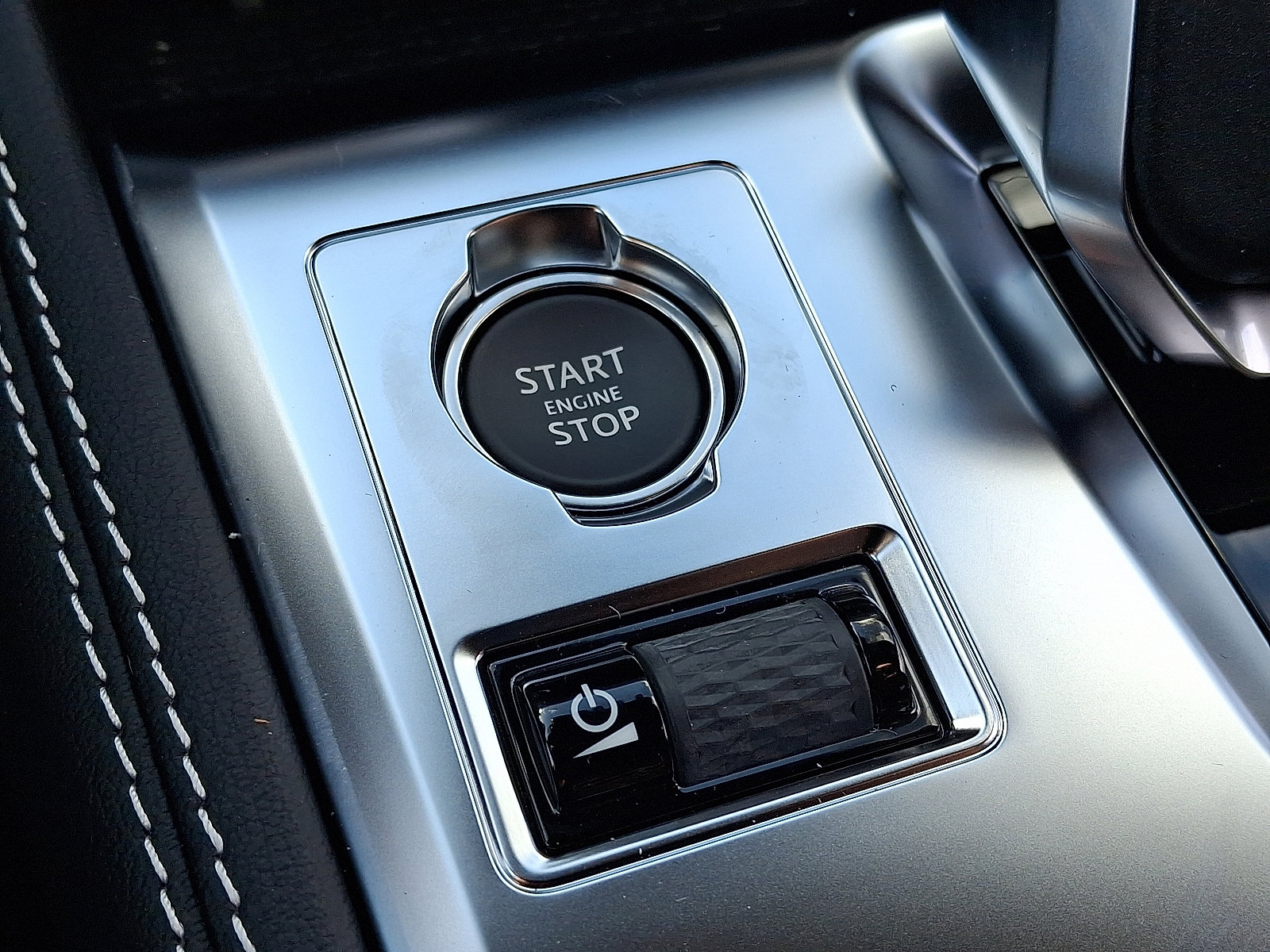 New 2026 Jaguar F-PACE R-Dynamic S image 21