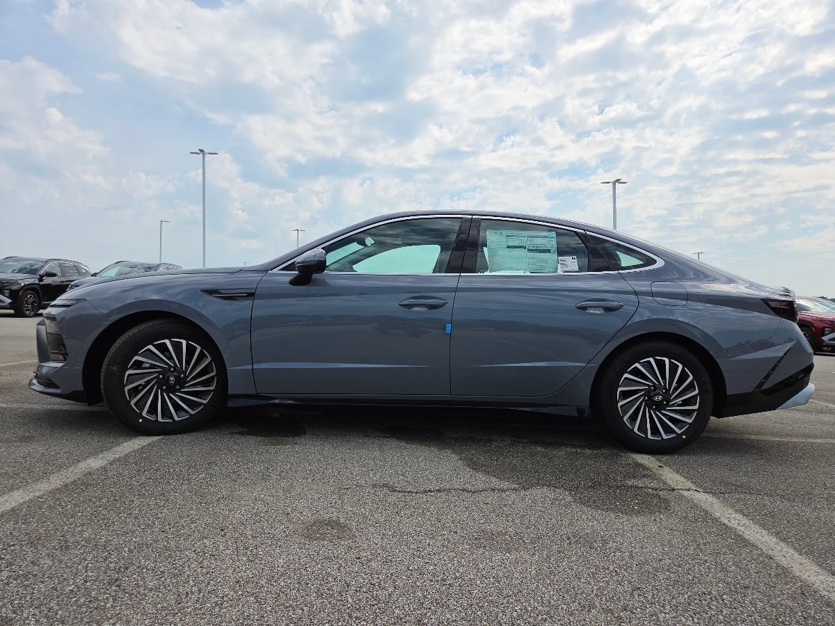 New 2026 Hyundai Sonata Limited FWD image 21