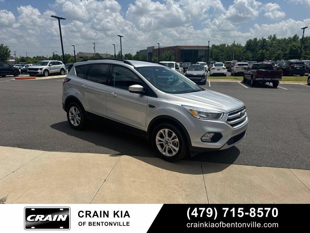 Used 2018 Ford Escape SE AWD/4WD image 2