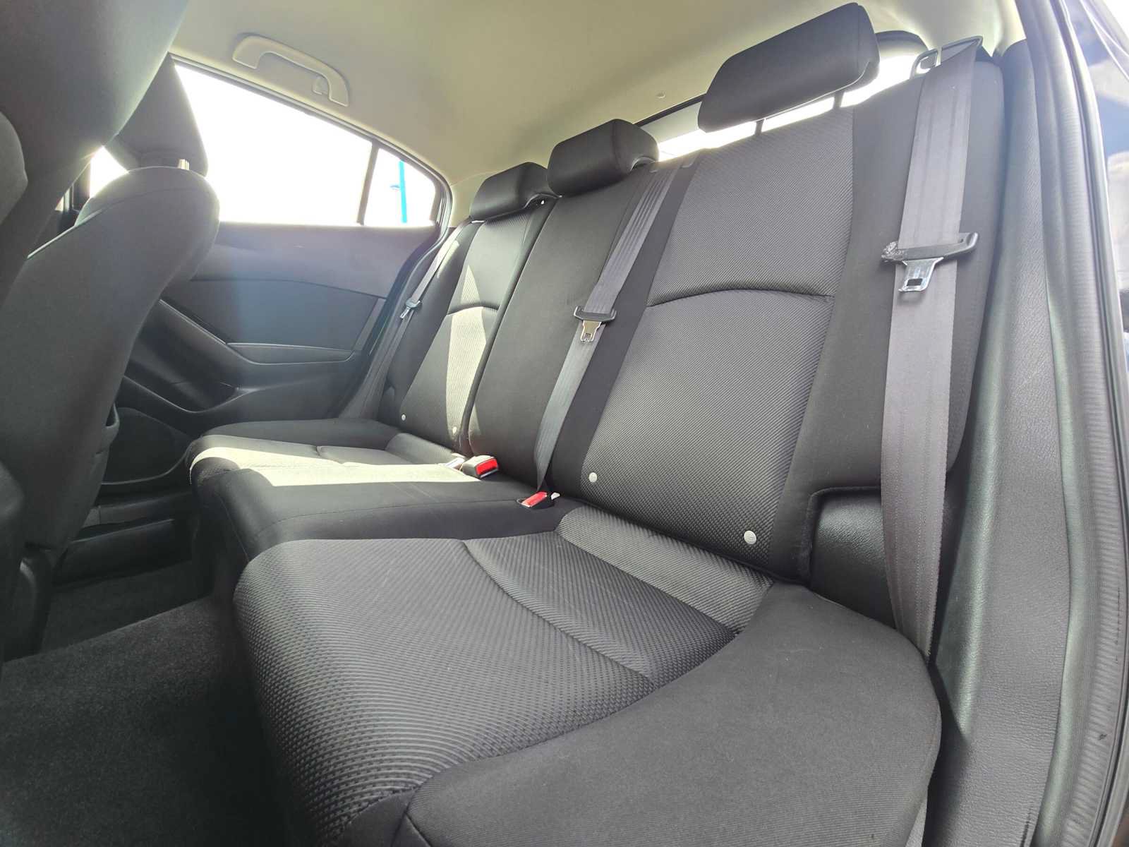 Used 2017 MAZDA MAZDA3 Sport FWD image 17
