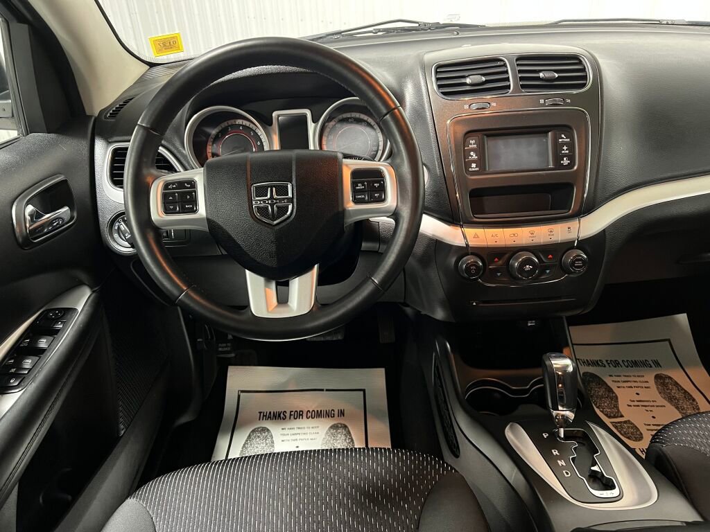 Used 2017 Dodge Journey SXT w/ Comfort/Convenience Group image 4