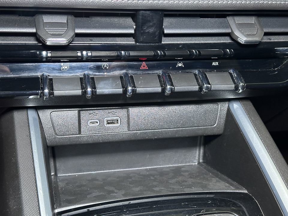 Used 2023 Chevrolet Colorado LT image 38