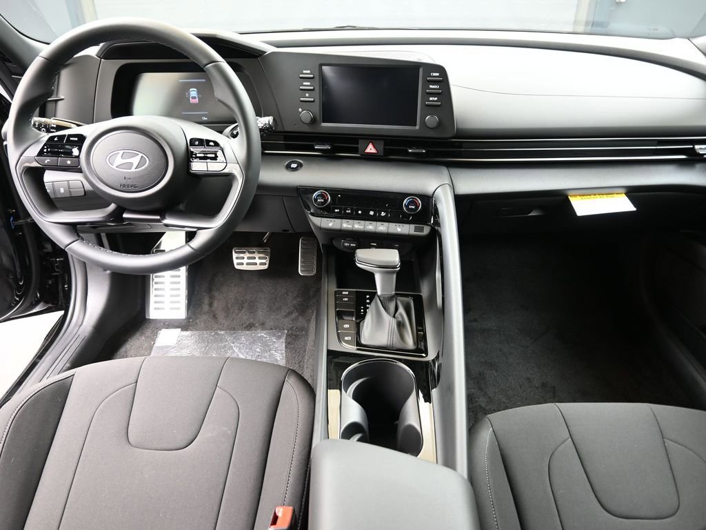 New 2026 Hyundai Elantra SEL Sport image 18