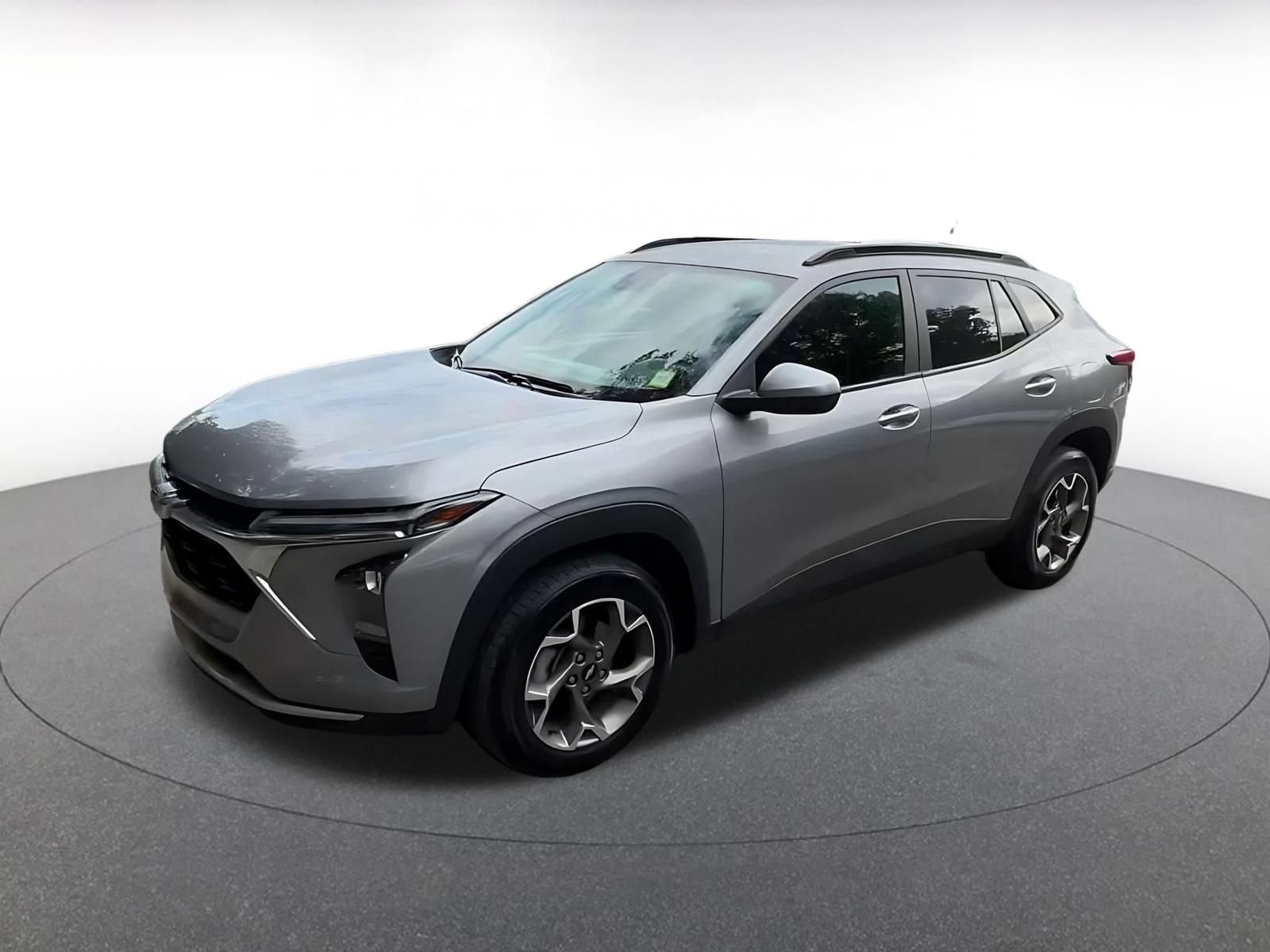 Used 2025 Chevrolet Trax LT w/ LT Convenience Package FWD image 6