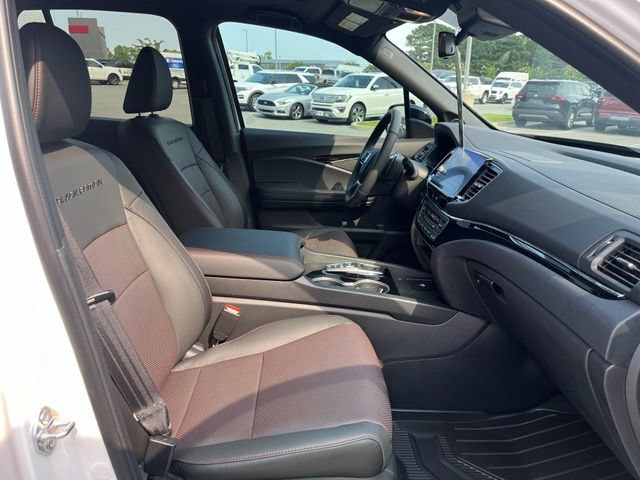 Used 2026 Honda Ridgeline Black Edition image 11