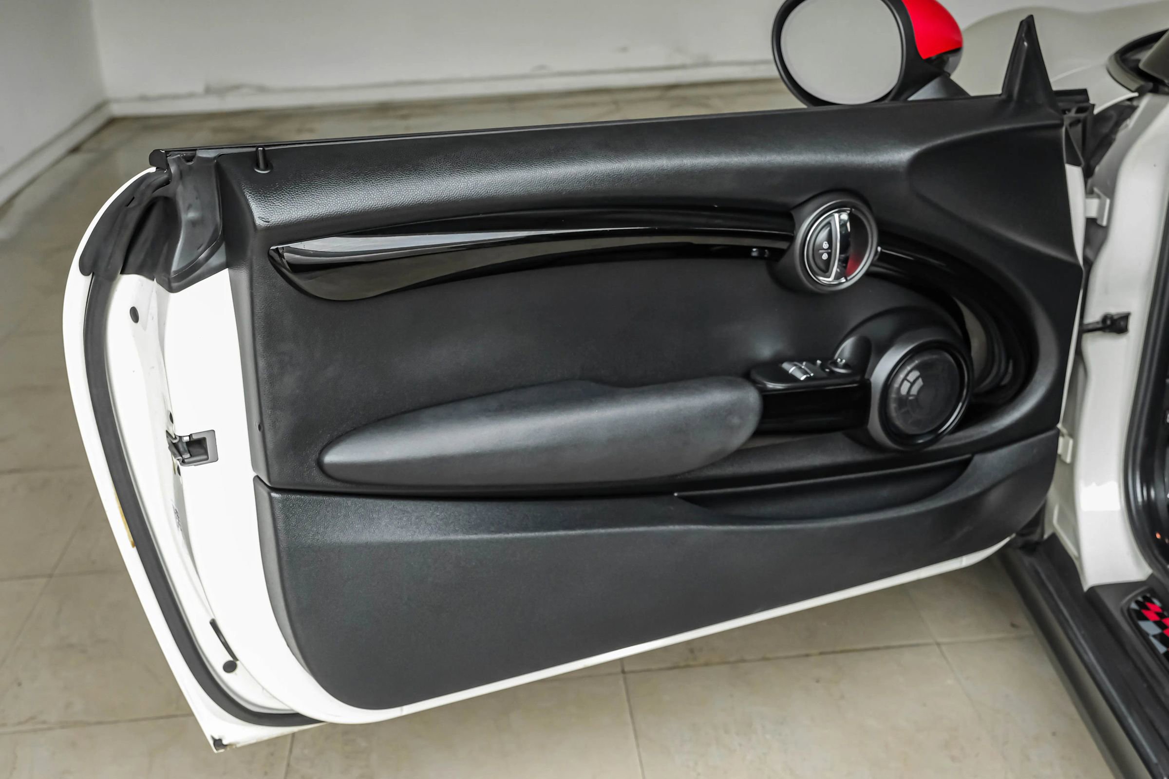 Used 2019 MINI Cooper S w/ Premium Package image 35