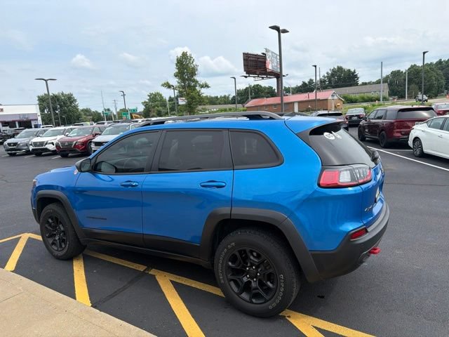 Used 2019 Jeep Cherokee Trailhawk w/ Comfort/Convenience Group AWD/4WD image 14