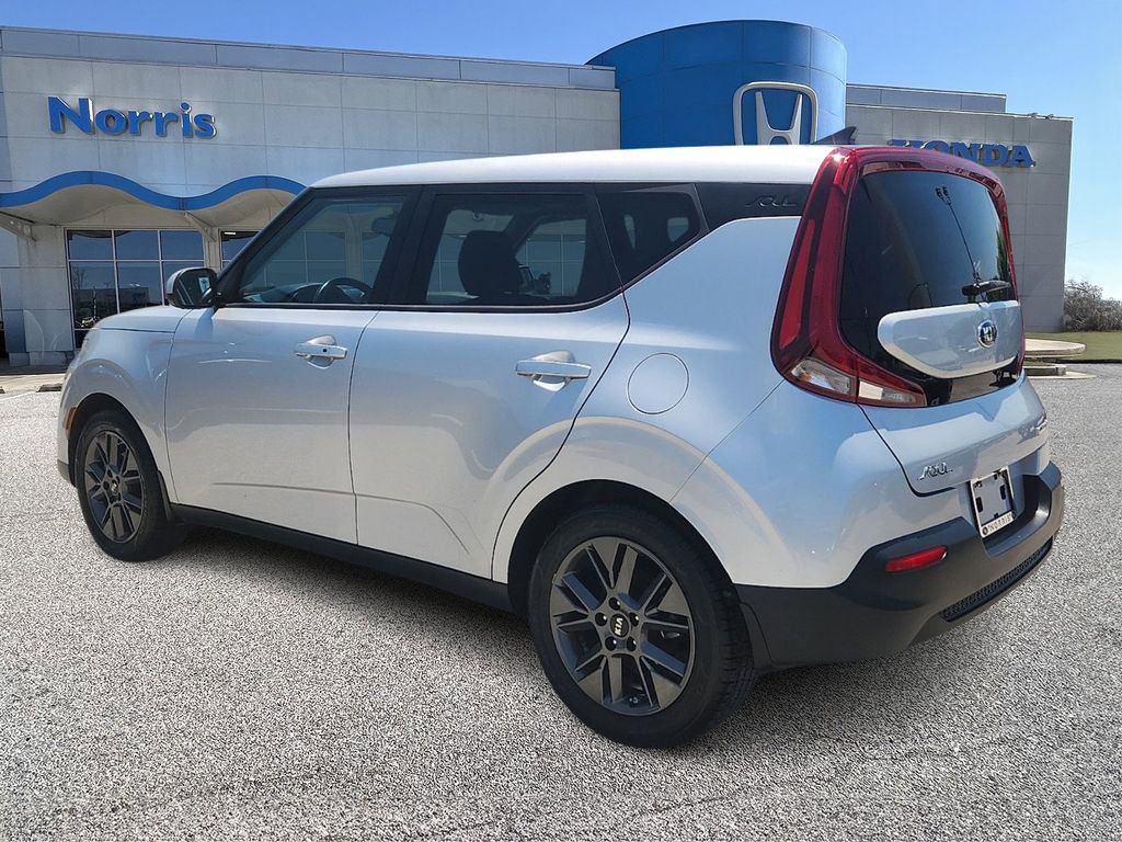 Used 2021 Kia Soul EX FWD image 3