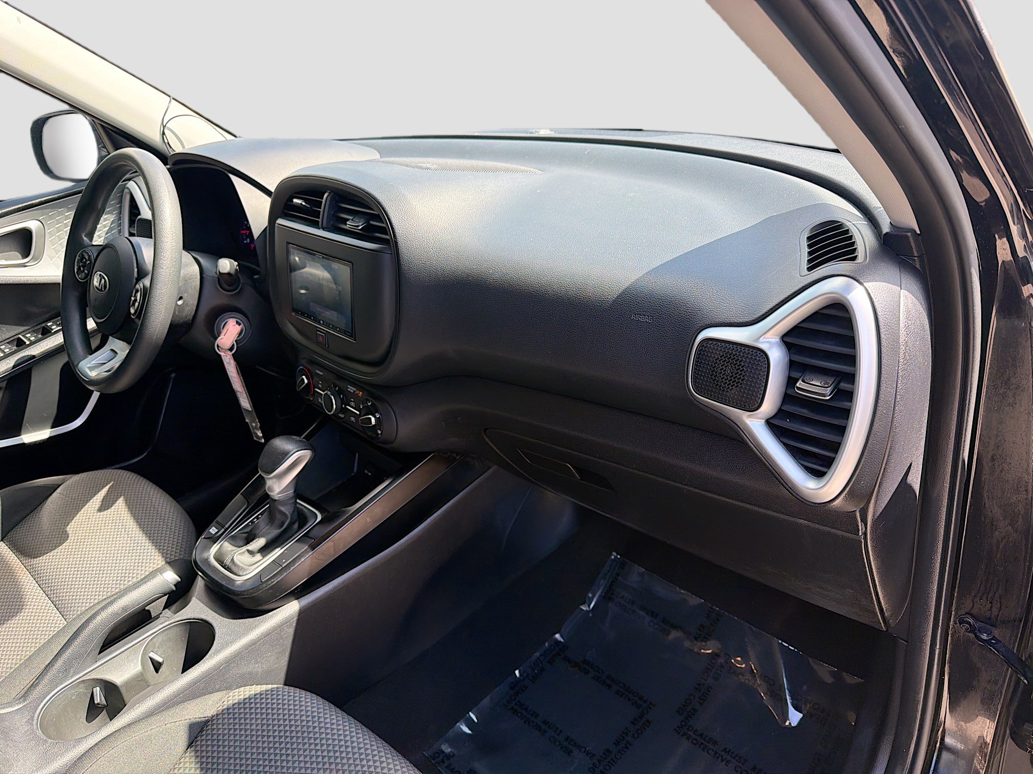 Used 2020 Kia Soul LX image 29