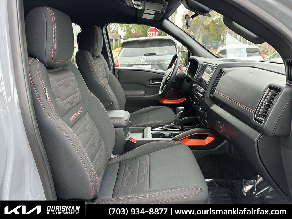Used 2023 Nissan Frontier PRO-4X w/ Technology Package image 19