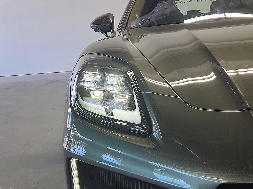 New 2026 Porsche Panamera 4 AWD/4WD image 9