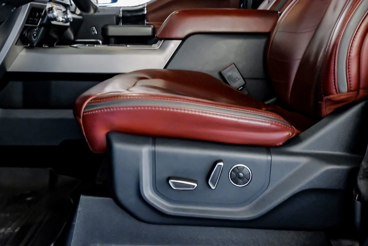 Used 2022 Ford F450 Platinum w/ FX4 Off-Road Package image 31