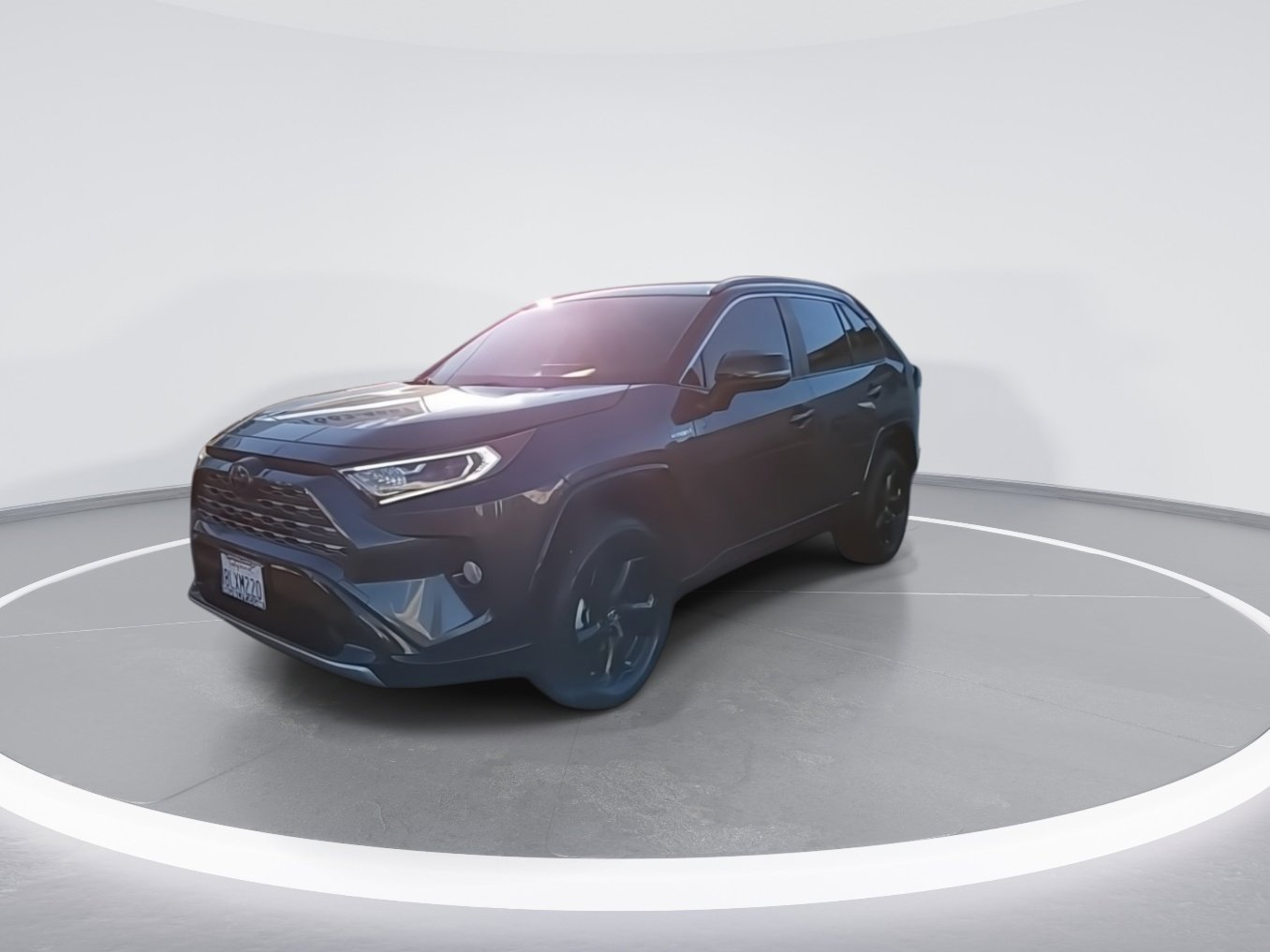 Used 2019 Toyota RAV4 XSE image 4