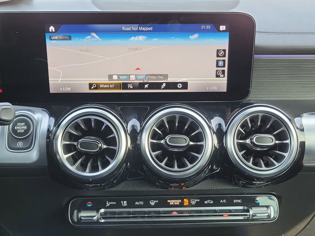 Used 2022 Mercedes-Benz GLB 35 AMG 4MATIC image 35