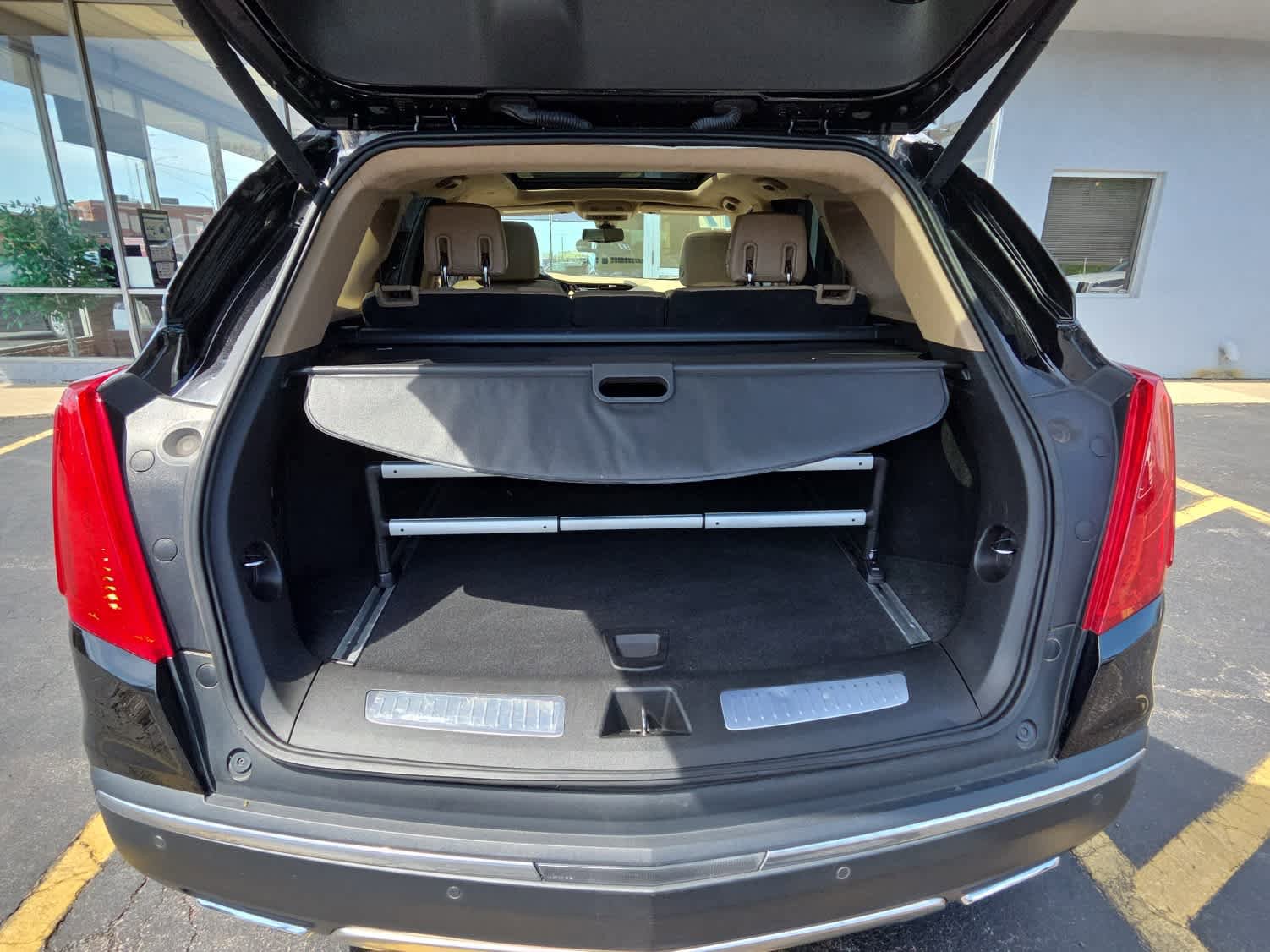 Used 2017 Cadillac XT5 Platinum image 10