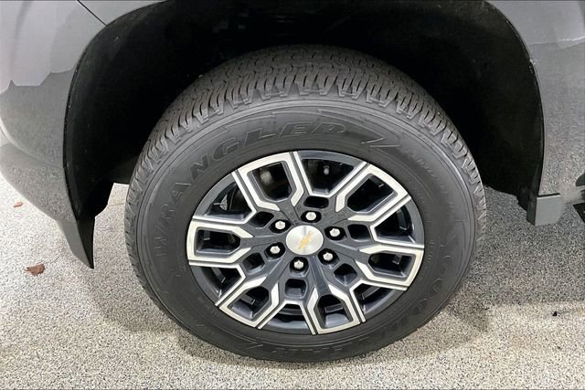Used 2023 Chevrolet Colorado Z71 w/ Z71 Convenience Package 2 AWD/4WD image 36