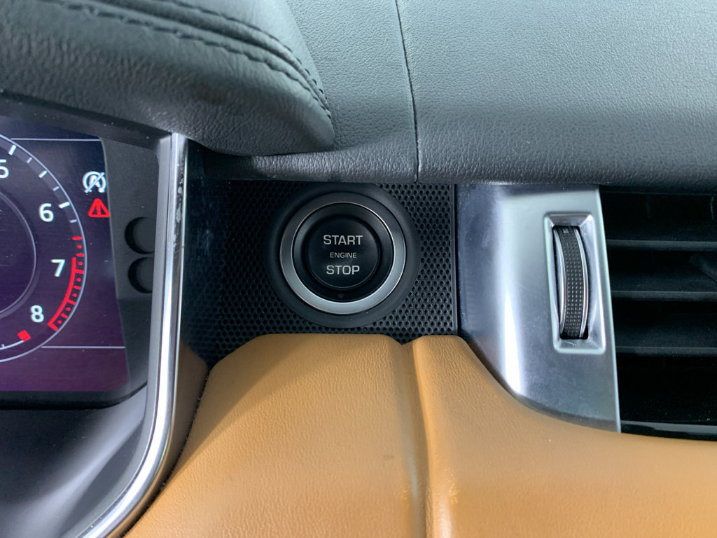 Used 2019 Land Rover Range Rover Sport Supercharged AWD/4WD image 16