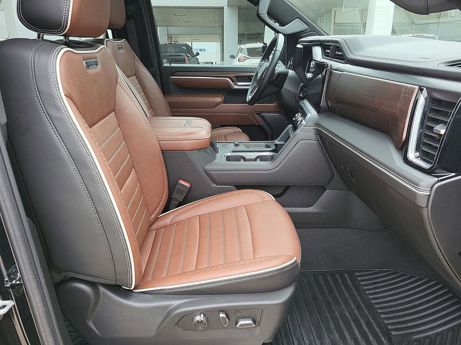 Used 2025 GMC Sierra 2500 Denali Ultimate AWD/4WD image 29